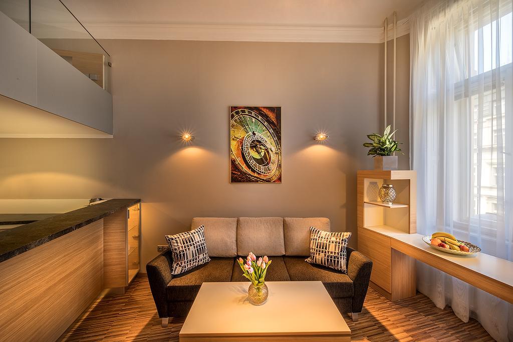 Stylish Apartment In Old Town Прага Экстерьер фото